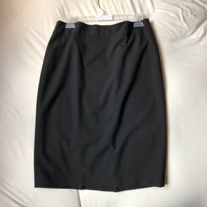 Ann Taylor pencil skirt. Size 8.
